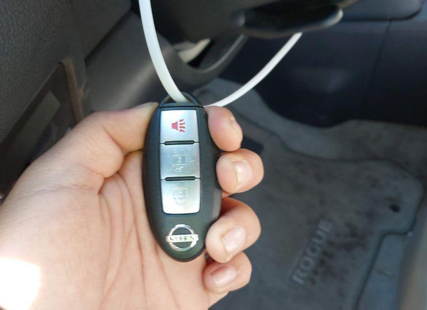 Photo 11 of 2012 Nissan Rogue SV (VIN JN8AS5MT8CW606815)