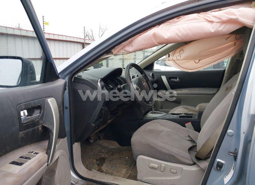 Photo 5 of 2013 Nissan Rogue SV (VIN JN8AS5MT8DW001582)