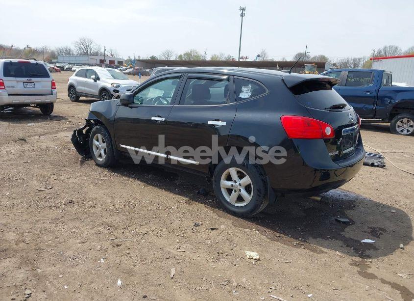 Photo 3 of 2013 Nissan Rogue S (VIN JN8AS5MT8DW034131)