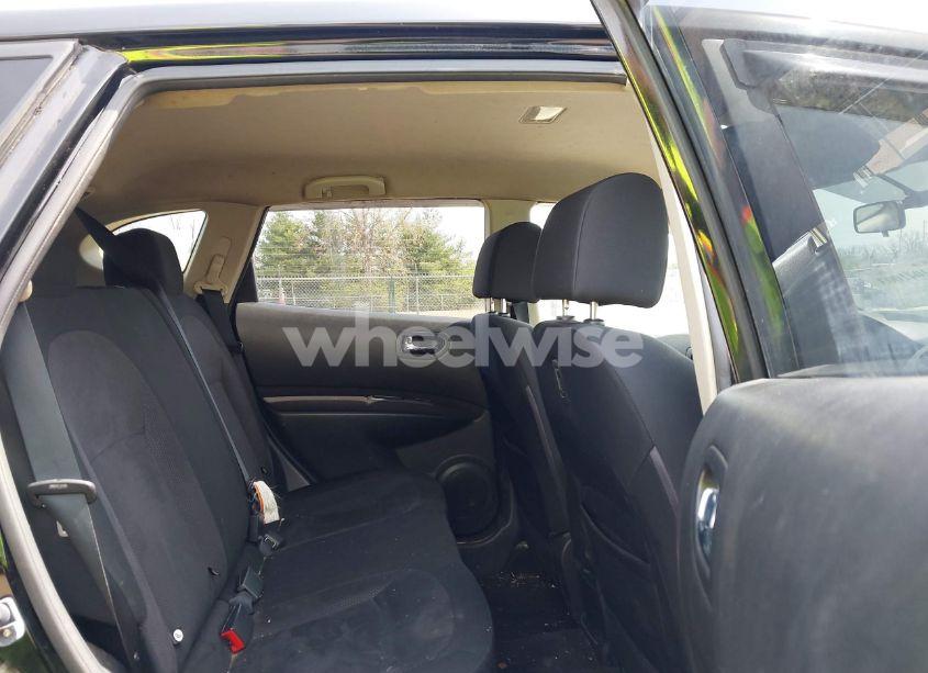 Photo 8 of 2013 Nissan Rogue S (VIN JN8AS5MT8DW034131)