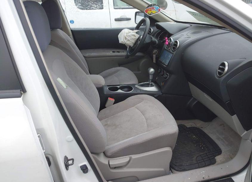 Photo 5 of 2013 Nissan Rogue S (VIN JN8AS5MT8DW036686)