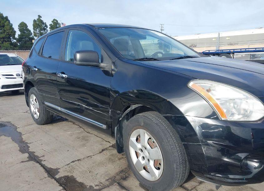 Photo 6 of 2013 Nissan Rogue S (VIN JN8AS5MT8DW504402)