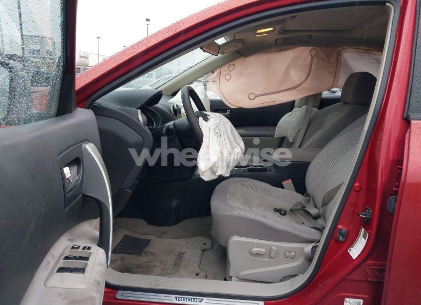 Photo 5 of 2013 Nissan Rogue SV (VIN JN8AS5MT8DW505887)