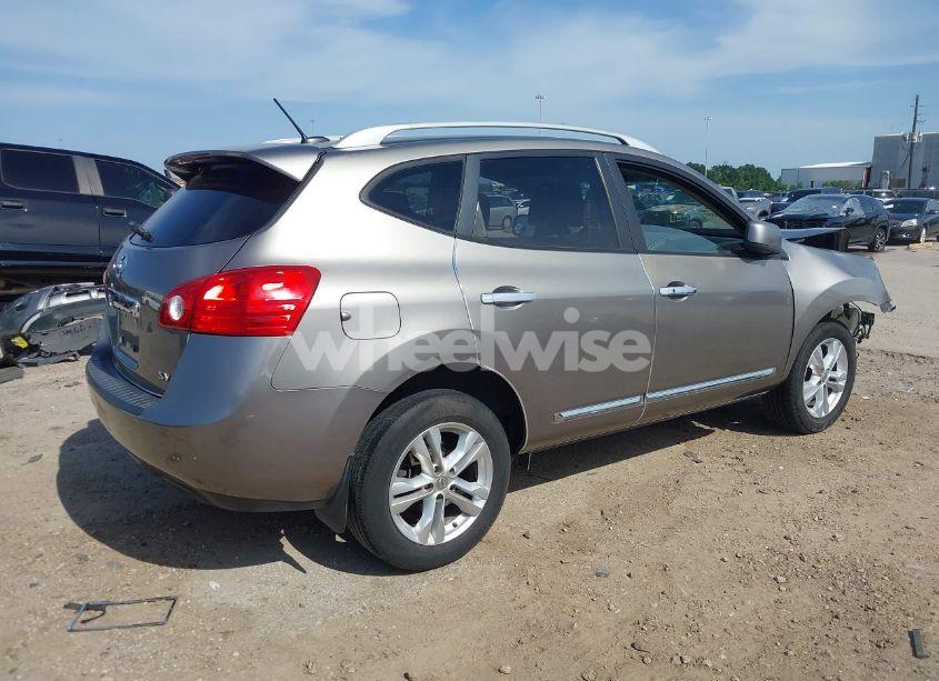 Photo 4 of 2013 Nissan Rogue SV (VIN JN8AS5MT8DW514928)