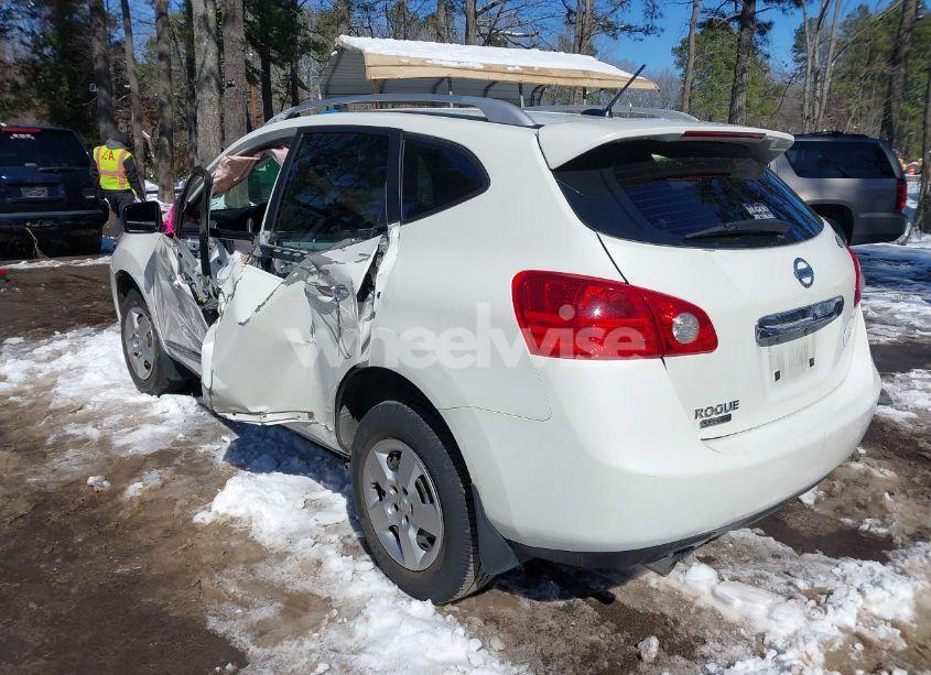 Photo 3 of 2014 Nissan Rogue SELECT S (VIN JN8AS5MT8EW610348)