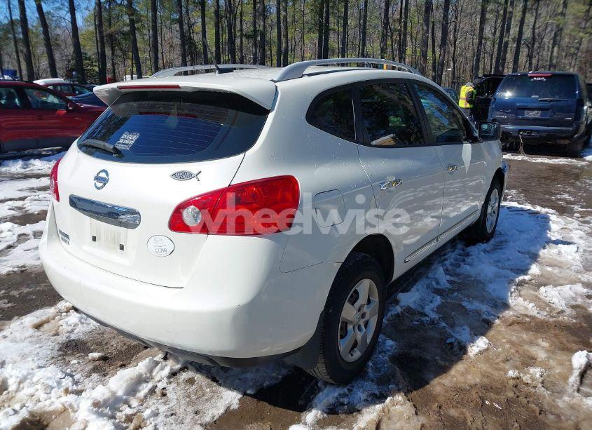 Photo 4 of 2014 Nissan Rogue SELECT S (VIN JN8AS5MT8EW610348)