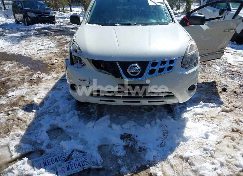 Photo 6 of 2014 Nissan Rogue SELECT S (VIN JN8AS5MT8EW610348)