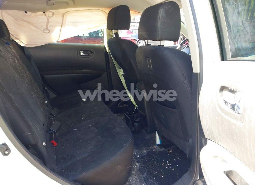 Photo 8 of 2014 Nissan Rogue SELECT S (VIN JN8AS5MT8EW610348)