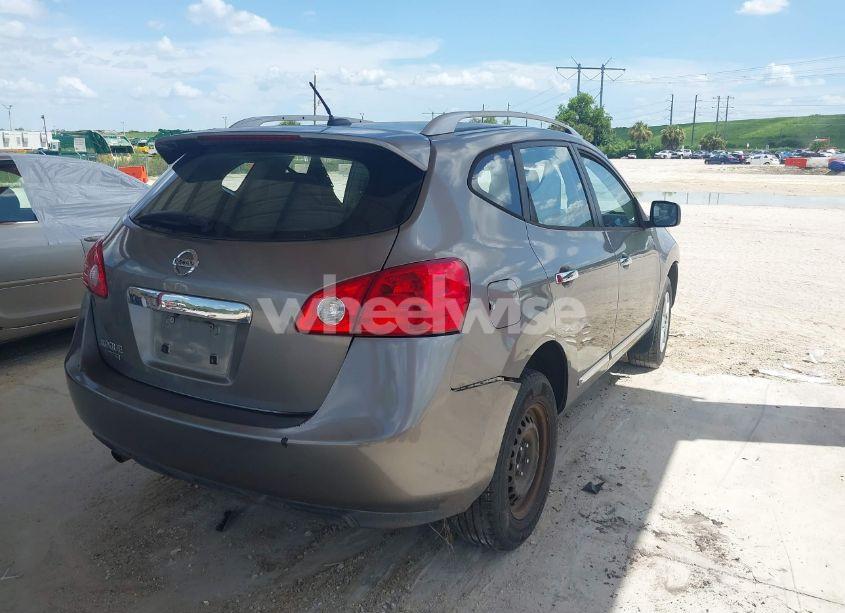 Photo 4 of 2014 Nissan Rogue SELECT S (VIN JN8AS5MT8EW622063)