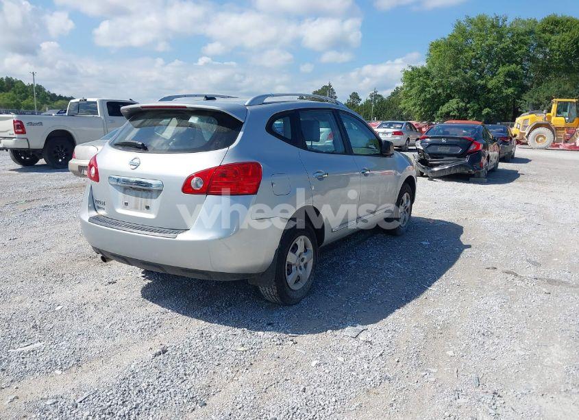 Photo 4 of 2014 Nissan Rogue SELECT S (VIN JN8AS5MT8EW622130)