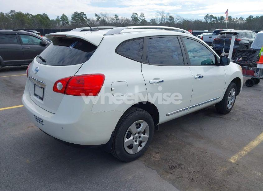 Photo 4 of 2015 Nissan Rogue SELECT S (VIN JN8AS5MT8FW150965)