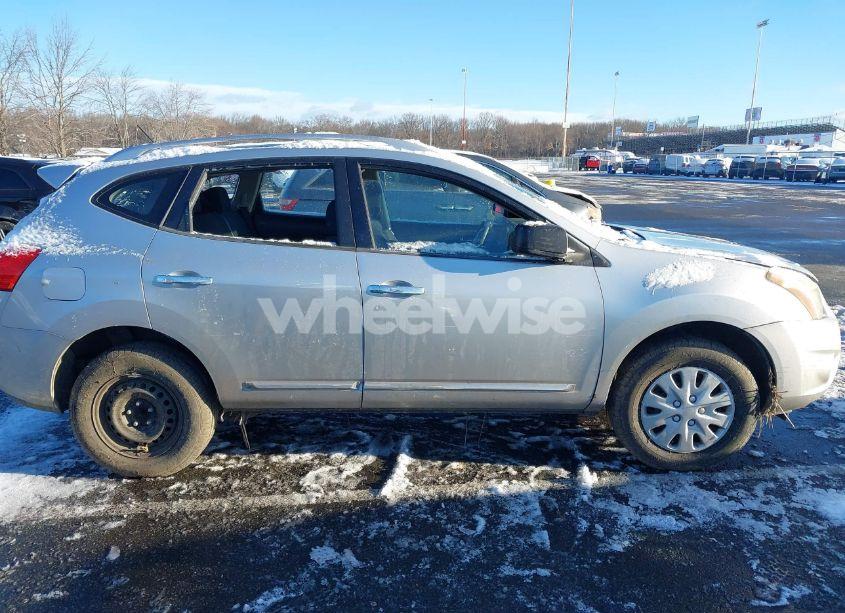 Photo 13 of 2015 Nissan Rogue SELECT S (VIN JN8AS5MT8FW661835)