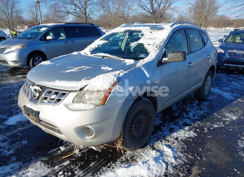 Photo 2 of 2015 Nissan Rogue SELECT S (VIN JN8AS5MT8FW661835)