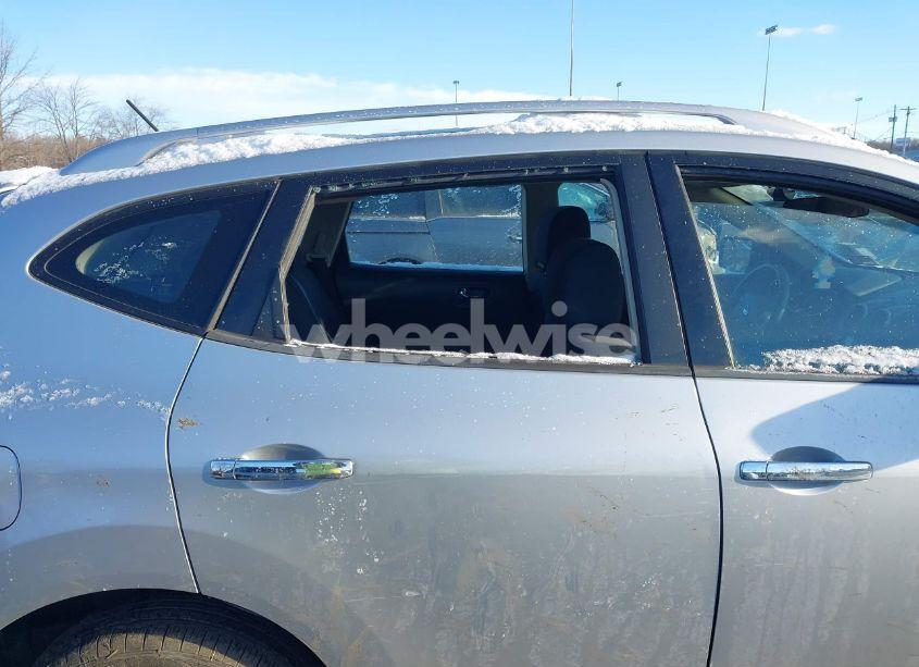 Photo 6 of 2015 Nissan Rogue SELECT S (VIN JN8AS5MT8FW661835)