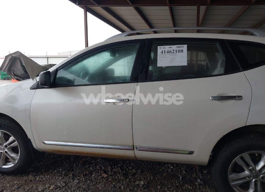 Photo 15 of 2015 Nissan Rogue SELECT S (VIN JN8AS5MT8FW670700)