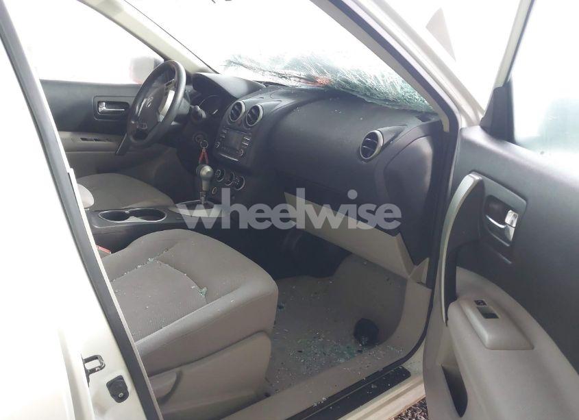 Photo 5 of 2015 Nissan Rogue SELECT S (VIN JN8AS5MT8FW670700)