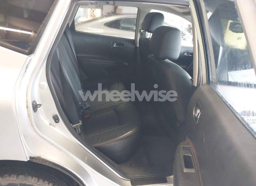 Photo 8 of 2010 Nissan Rogue SL (VIN JN8AS5MT9AW006009)