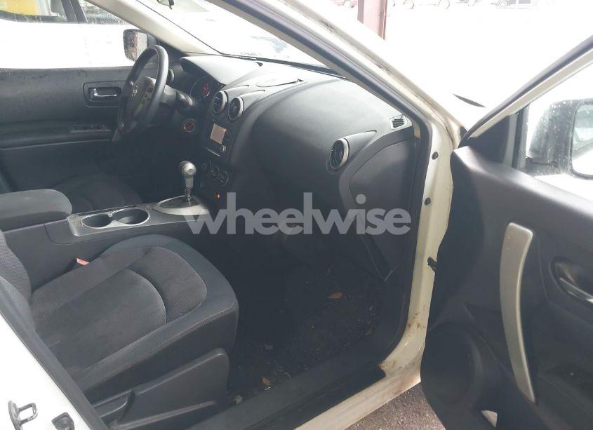 Photo 5 of 2011 Nissan Rogue SV (VIN JN8AS5MT9BW168739)