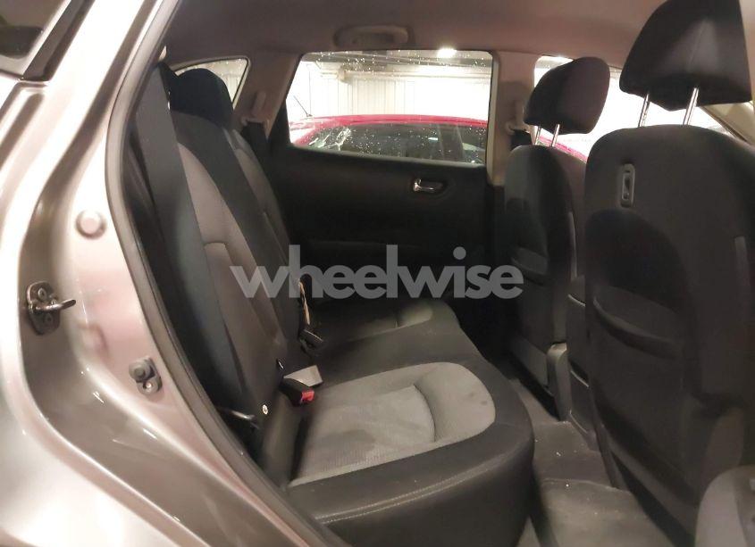 Photo 8 of 2011 Nissan Rogue SV (VIN JN8AS5MT9BW566632)