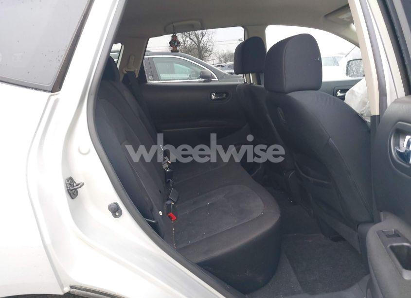 Photo 8 of 2013 Nissan Rogue S (VIN JN8AS5MT9DW540941)