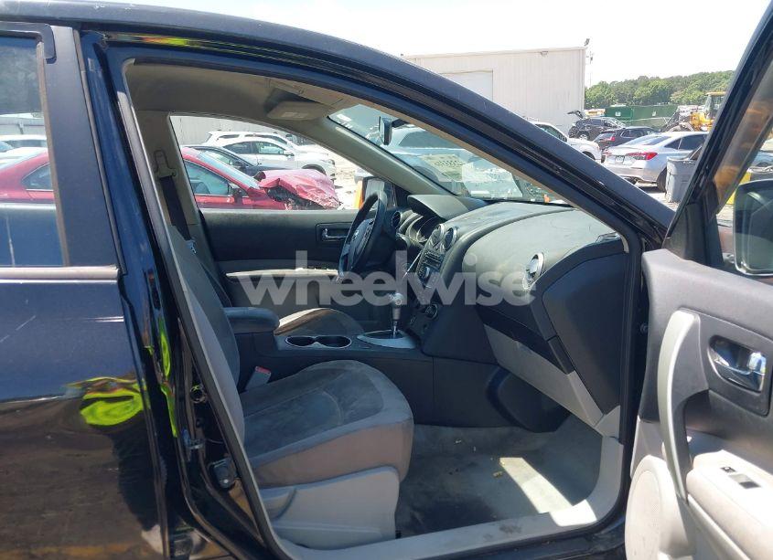 Photo 5 of 2013 Nissan Rogue S (VIN JN8AS5MT9DW542785)