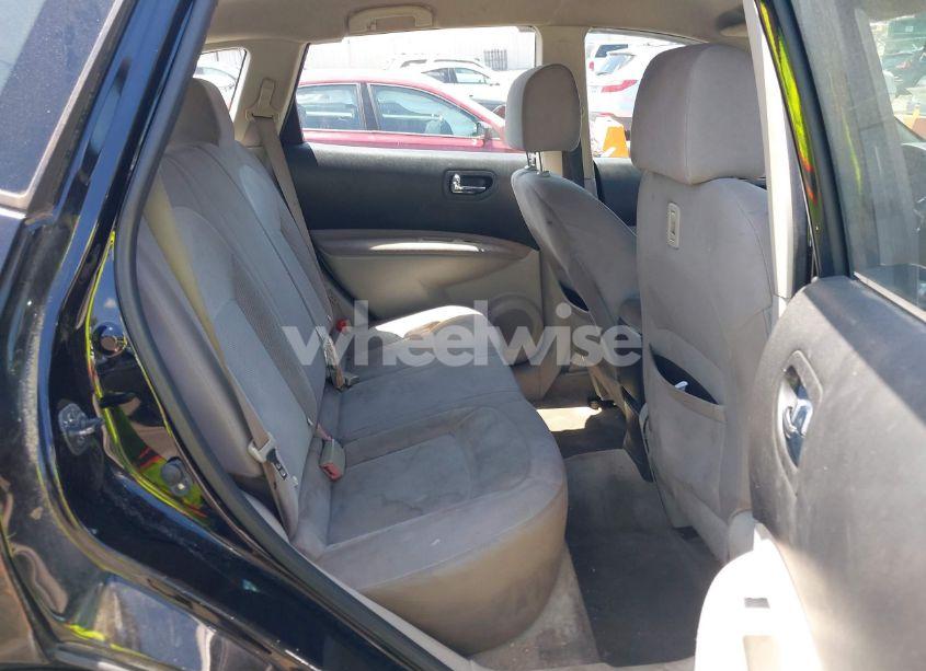 Photo 8 of 2013 Nissan Rogue S (VIN JN8AS5MT9DW542785)