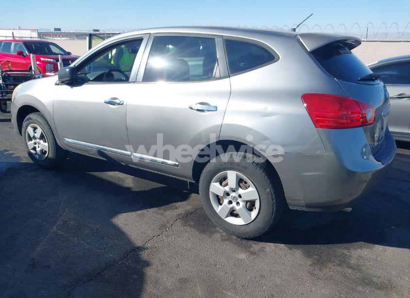 Photo 3 of 2013 Nissan Rogue S (VIN JN8AS5MT9DW543953)