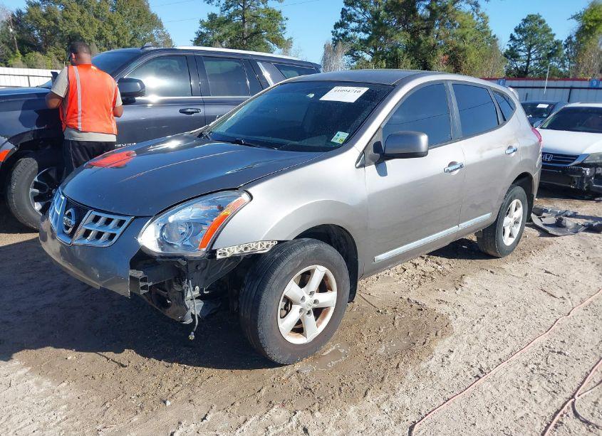 Photo 2 of 2013 Nissan Rogue S (VIN JN8AS5MT9DW550742)