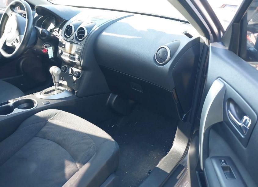 Photo 5 of 2013 Nissan Rogue S (VIN JN8AS5MT9DW550742)