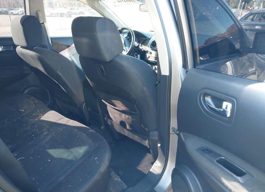 Photo 8 of 2013 Nissan Rogue S (VIN JN8AS5MT9DW550742)