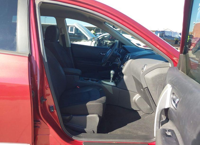 Photo 5 of 2014 Nissan Rogue SELECT S (VIN JN8AS5MT9EW602503)