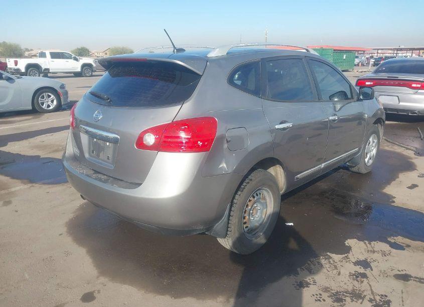 Photo 4 of 2014 Nissan Rogue SELECT S (VIN JN8AS5MT9EW612447)
