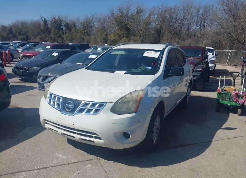 Photo 2 of 2014 Nissan Rogue SELECT S (VIN JN8AS5MT9EW621584)