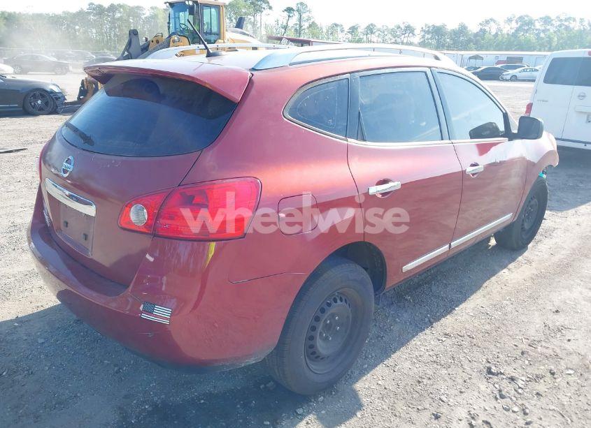 Photo 4 of 2014 Nissan Rogue SELECT S (VIN JN8AS5MT9EW624355)