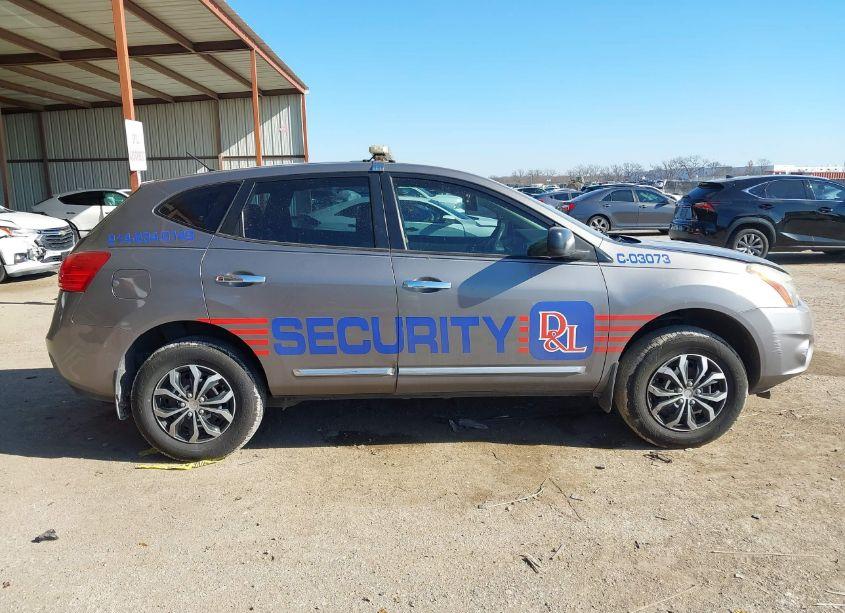 Photo 13 of 2015 Nissan Rogue SELECT S (VIN JN8AS5MT9FW650536)