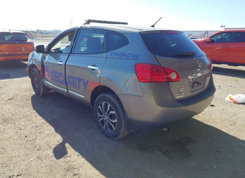 Photo 3 of 2015 Nissan Rogue SELECT S (VIN JN8AS5MT9FW650536)