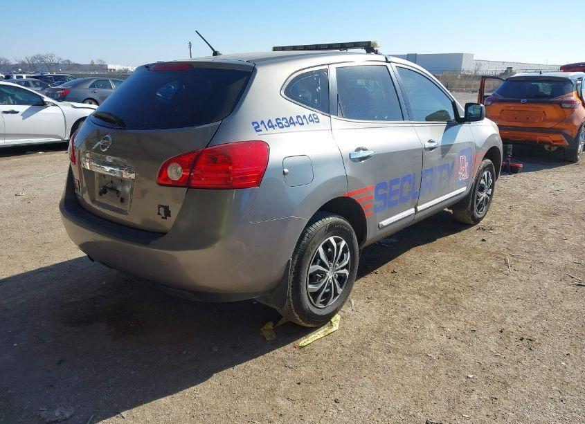 Photo 4 of 2015 Nissan Rogue SELECT S (VIN JN8AS5MT9FW650536)