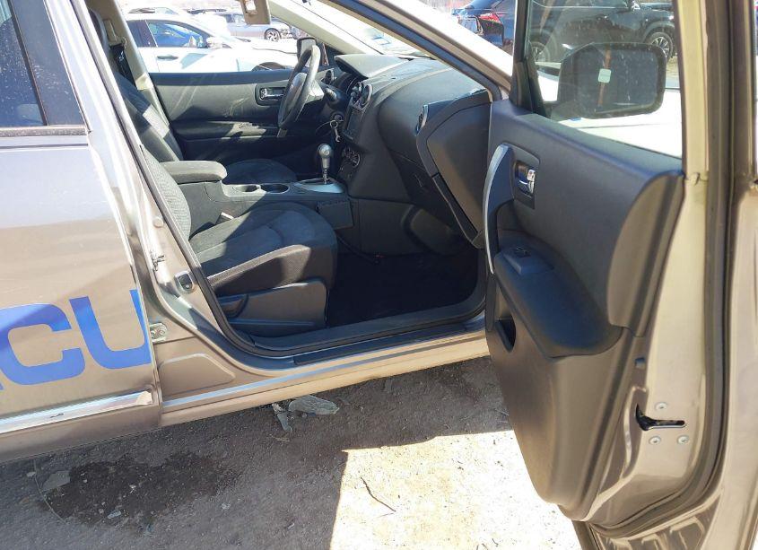 Photo 5 of 2015 Nissan Rogue SELECT S (VIN JN8AS5MT9FW650536)