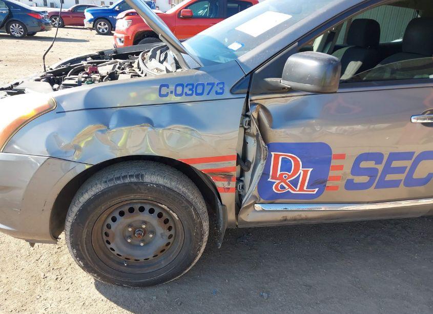 Photo 6 of 2015 Nissan Rogue SELECT S (VIN JN8AS5MT9FW650536)