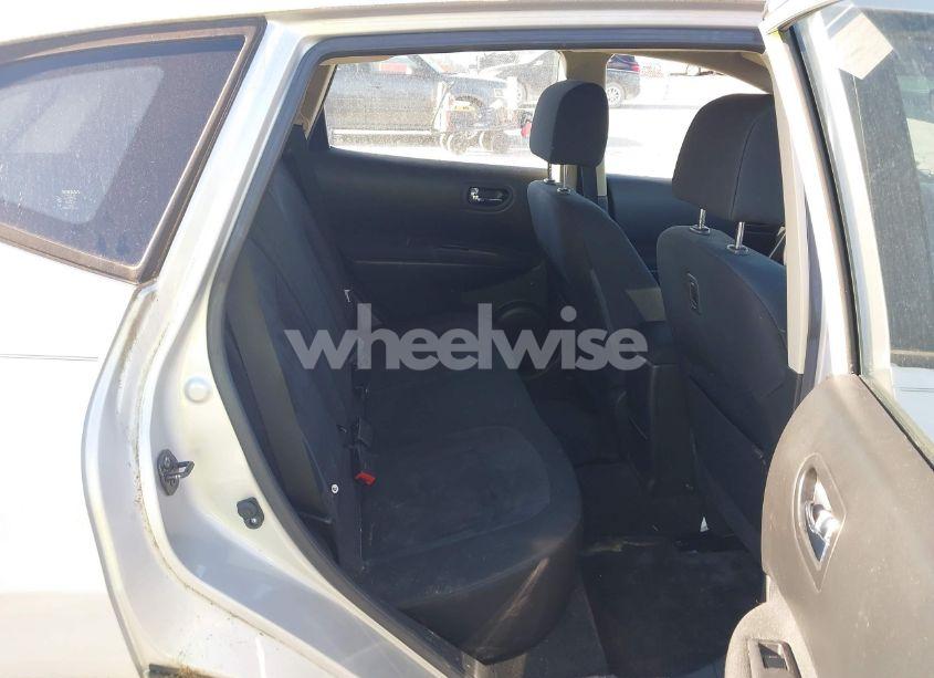 Photo 8 of 2015 Nissan Rogue SELECT S (VIN JN8AS5MT9FW653341)