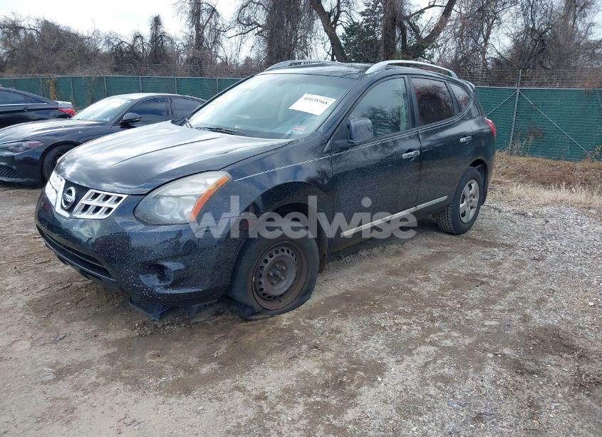 Photo 2 of 2015 Nissan Rogue SELECT S (VIN JN8AS5MT9FW657339)