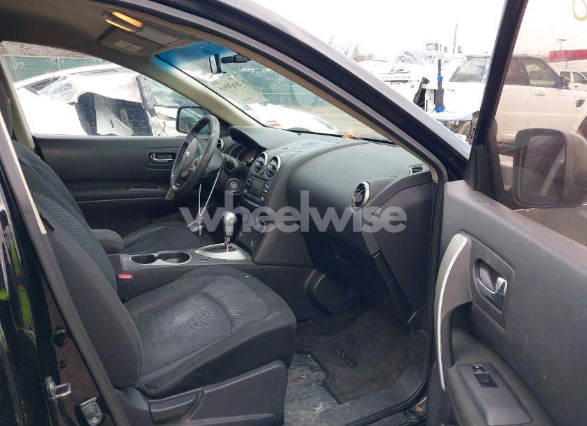 Photo 5 of 2015 Nissan Rogue SELECT S (VIN JN8AS5MT9FW657339)