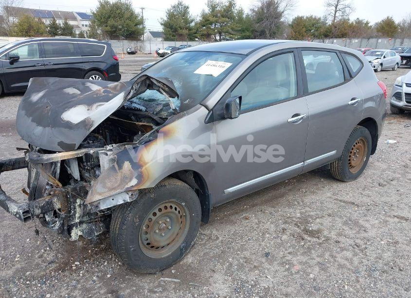 Photo 2 of 2015 Nissan Rogue SELECT S (VIN JN8AS5MT9FW659432)