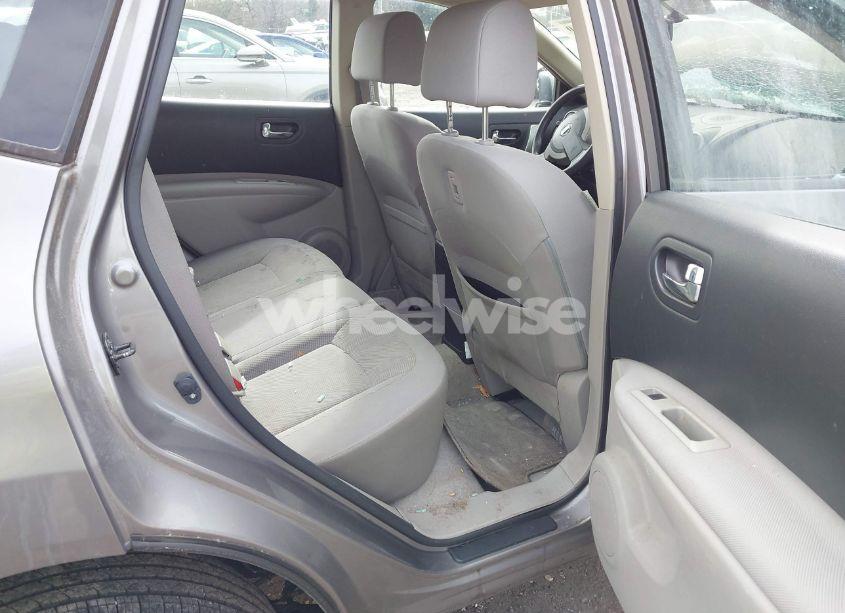 Photo 8 of 2015 Nissan Rogue SELECT S (VIN JN8AS5MT9FW659432)