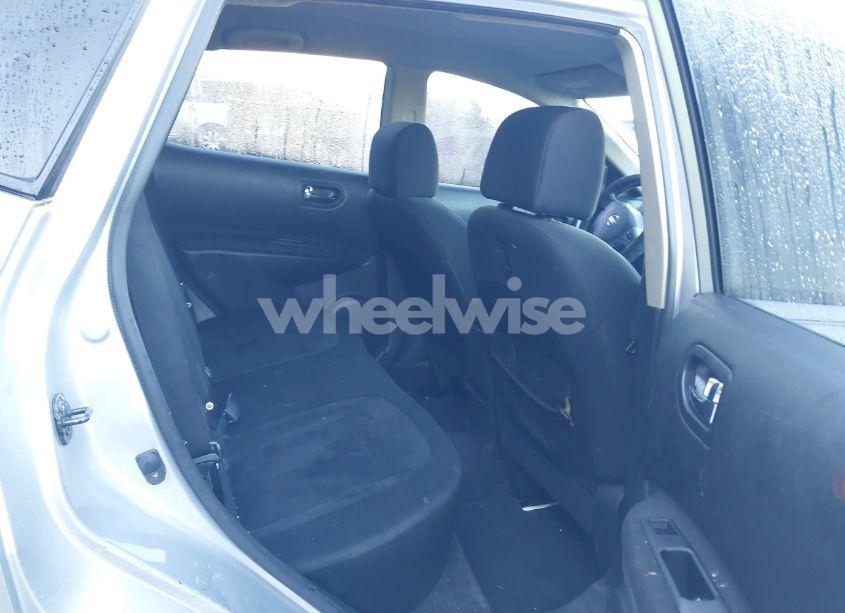 Photo 8 of 2010 Nissan Rogue S (VIN JN8AS5MTXAW010599)