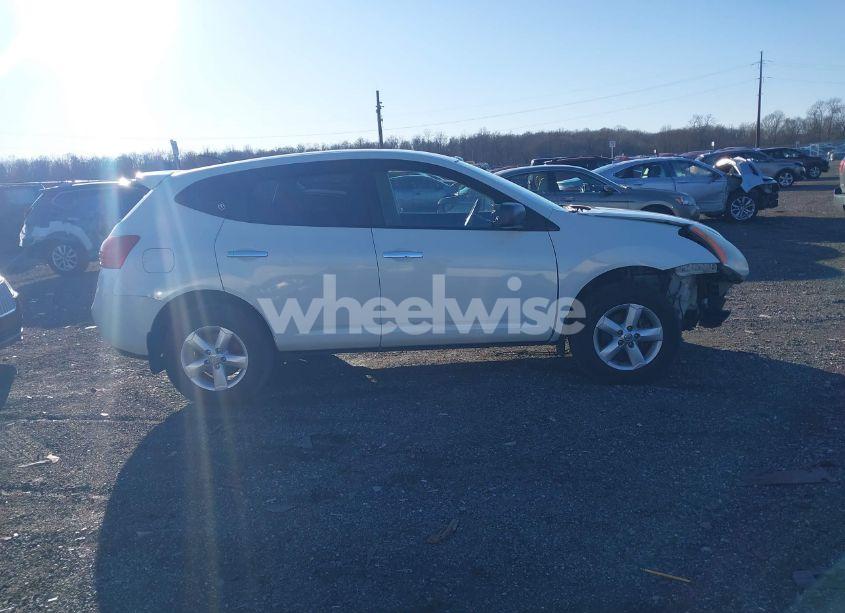 Photo 13 of 2010 Nissan Rogue S (VIN JN8AS5MTXAW018931)