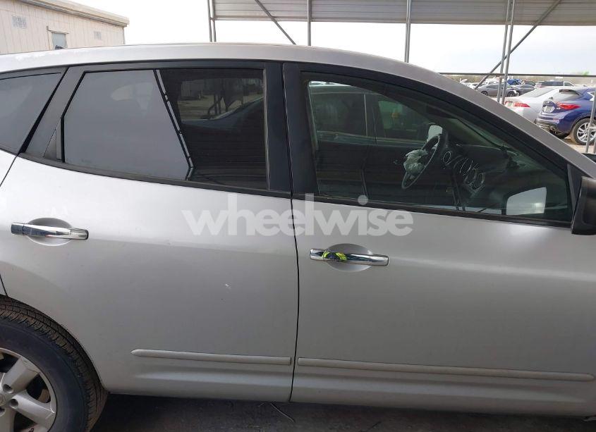 Photo 13 of 2010 Nissan Rogue S (VIN JN8AS5MTXAW024342)