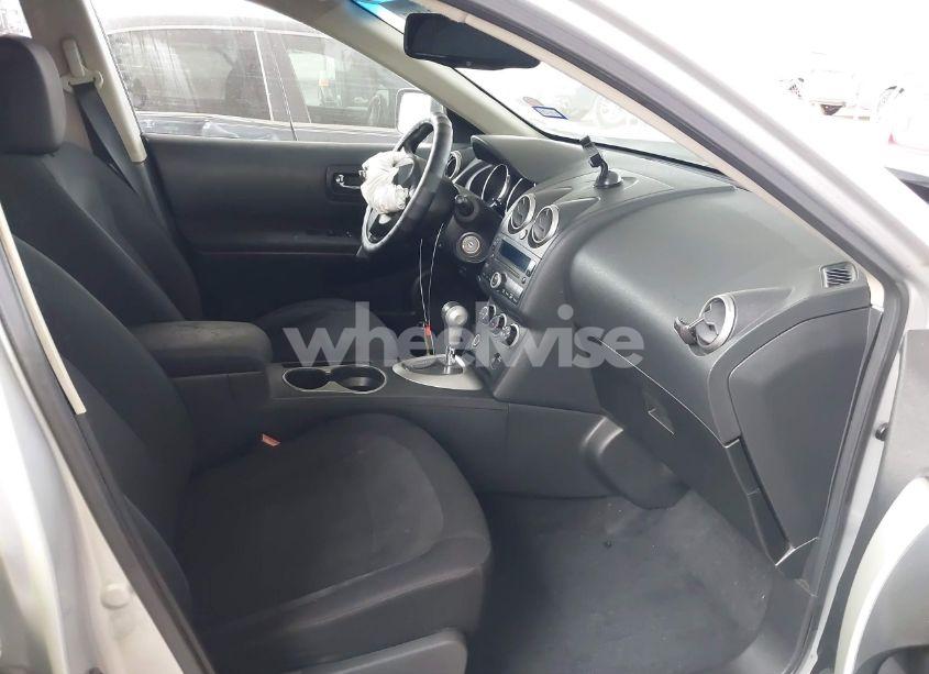 Photo 5 of 2010 Nissan Rogue S (VIN JN8AS5MTXAW024342)