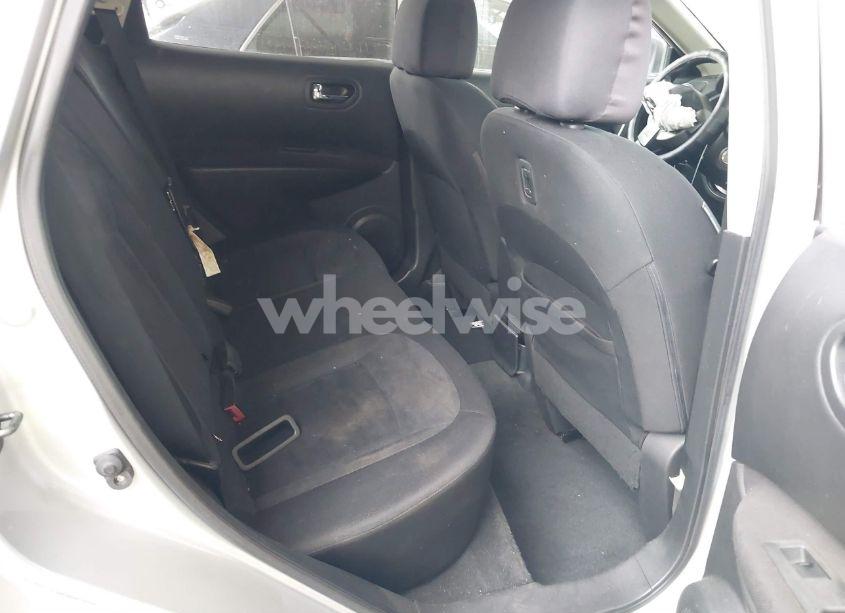 Photo 8 of 2010 Nissan Rogue S (VIN JN8AS5MTXAW024342)