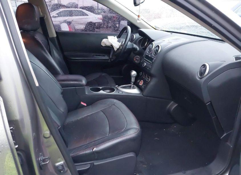 Photo 5 of 2010 Nissan Rogue SL (VIN JN8AS5MTXAW025555)